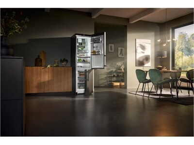 LIEBHERR CBNbsa10 575i-1