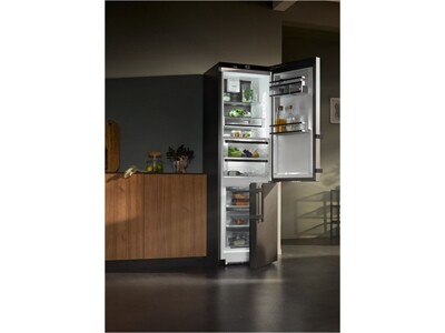 LIEBHERR CBNbsa10 575i-1